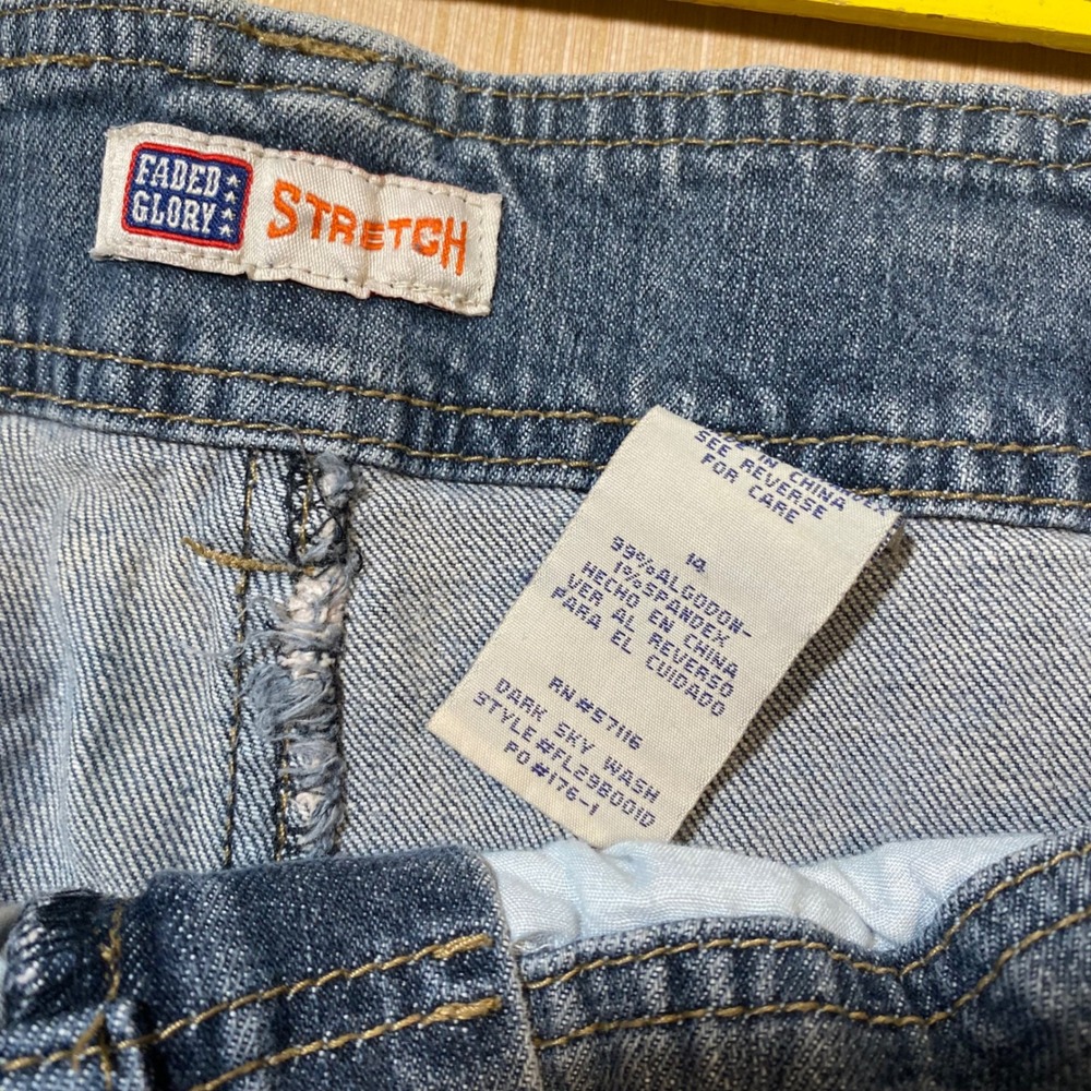 Faded Glory Womens Stretch Denim Shorts Dark Sky Wash Size 14 FL29B001D - Picture 5 of 6